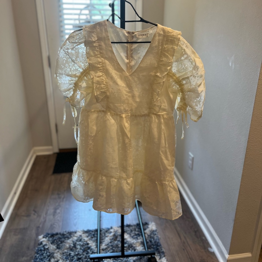 Storia Textured Baby Doll Mini Dress - Picture 13 of 17